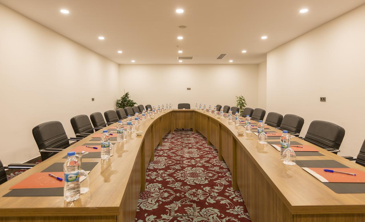 Yilmazoglu Park Hotel Газиантеп Экстерьер фото